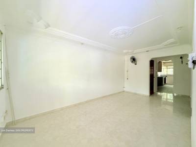 Blk 830 Woodlands Street 83
