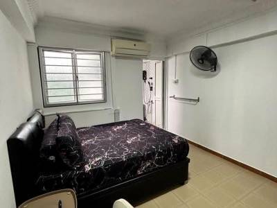 Blk 177 Woodlands Street 13