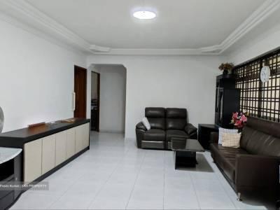 Blk 880 Woodlands Street 82