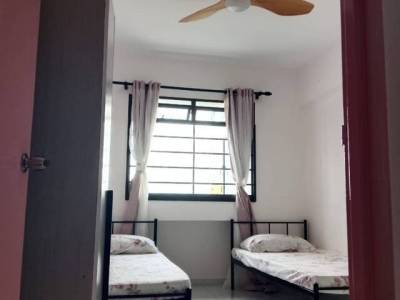 Room for Rent - Woodlands